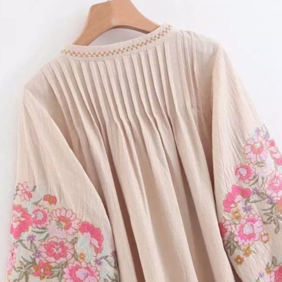 Boho Cream Embroidered Floral Puff Sleeve Oversized Blouse - Picture 6 of 8